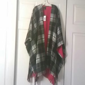 Rachel Roy reversible wrap. New with tags.